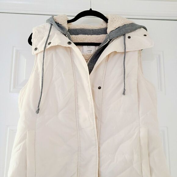 Liv & Piper vest from Vanity - Picture 1 of 10